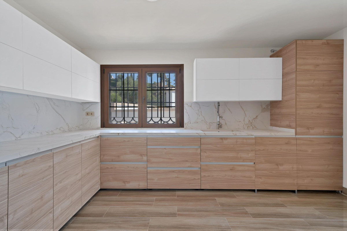 3 Bedroom Villa for Sale in Marbella — view 11