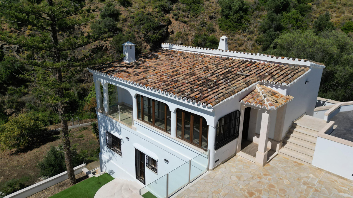 3 Bedroom Villa for Sale in Marbella — view 16