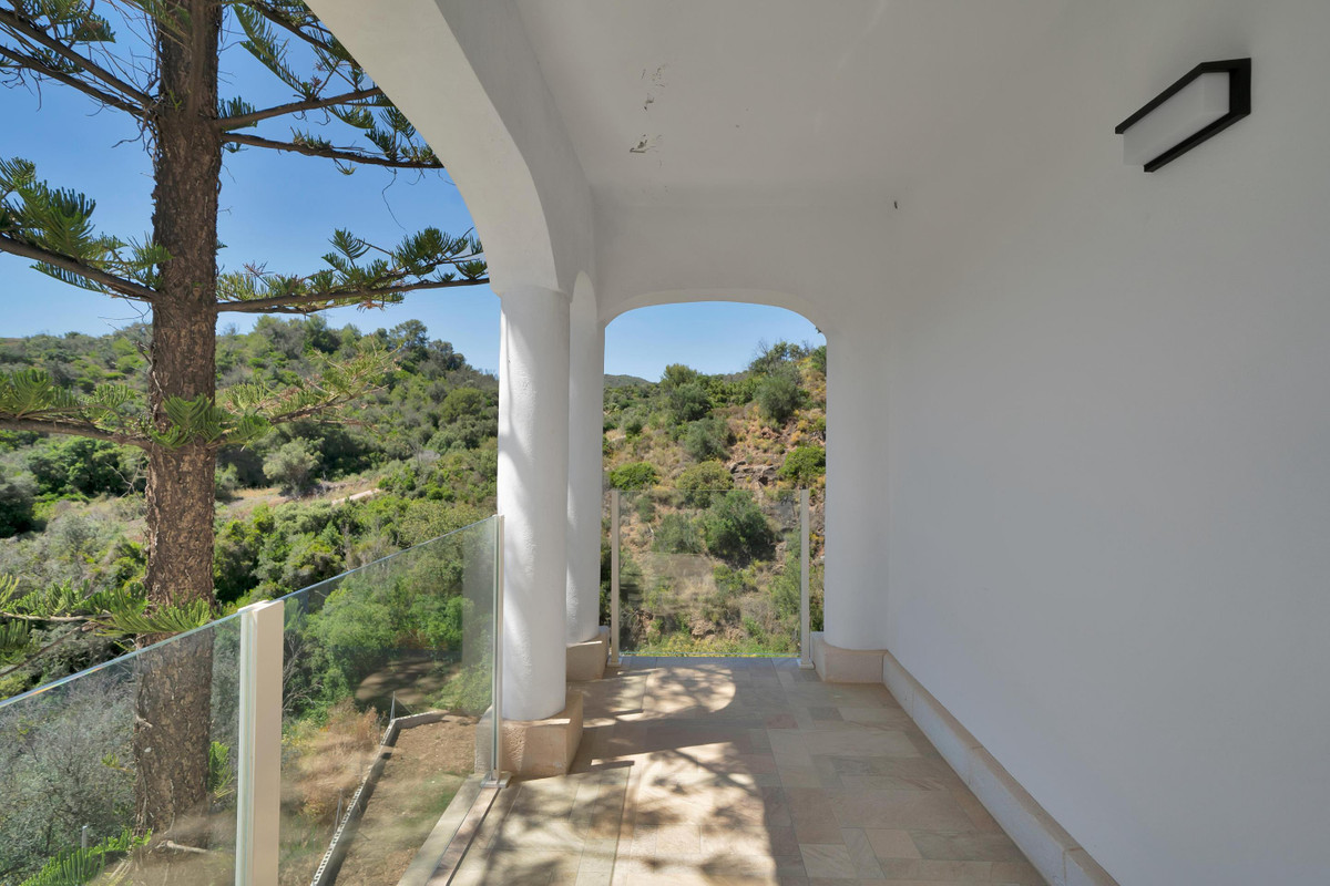 3 Bedroom Villa for Sale in Marbella — 4