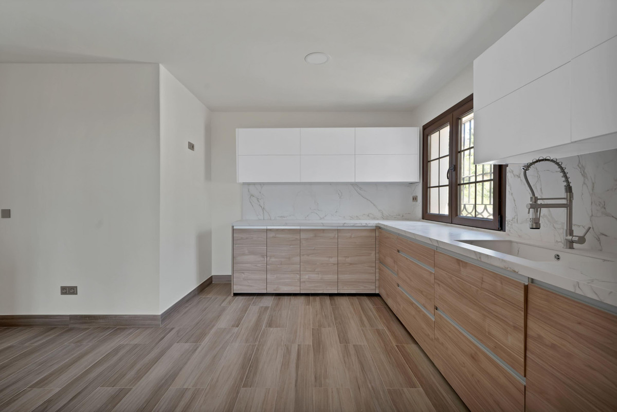 3 Bedroom Villa for Sale in Marbella — 9