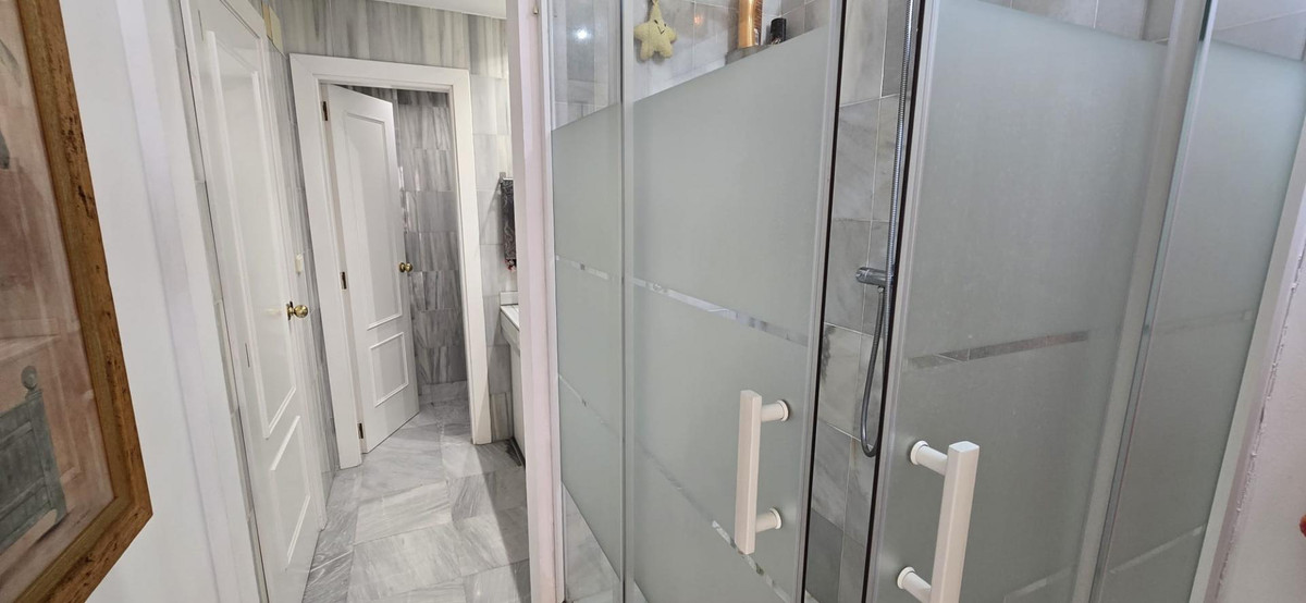 2 Bedroom Apartment for Sale in Marbella — view 11