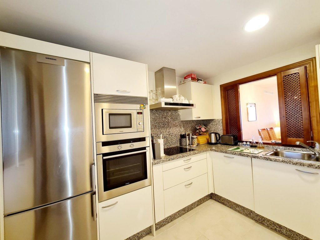 2 Chambres Appartement à Vendre à New Golden Mile — view 12