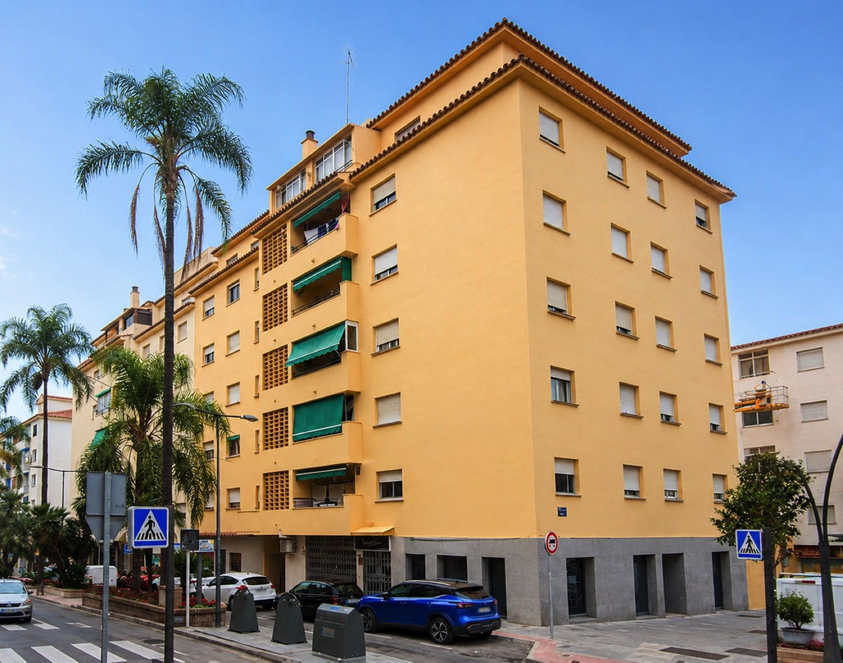 3 Bedroom Apartment for Sale in Marbella