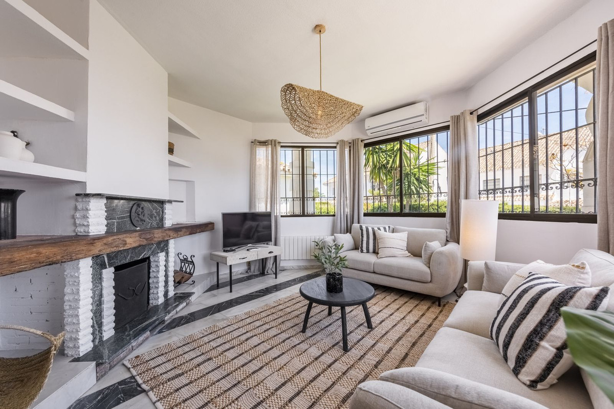 3 Bedroom Villa for Sale in Atalaya — view 8