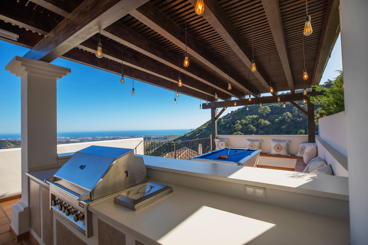 4 Bedroom Villa for Sale in Benahavís — 7