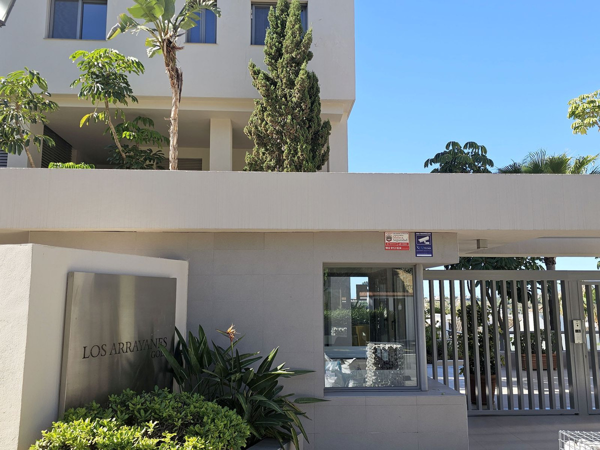 3 Bedroom Apartment for Sale in Benahavís — 3