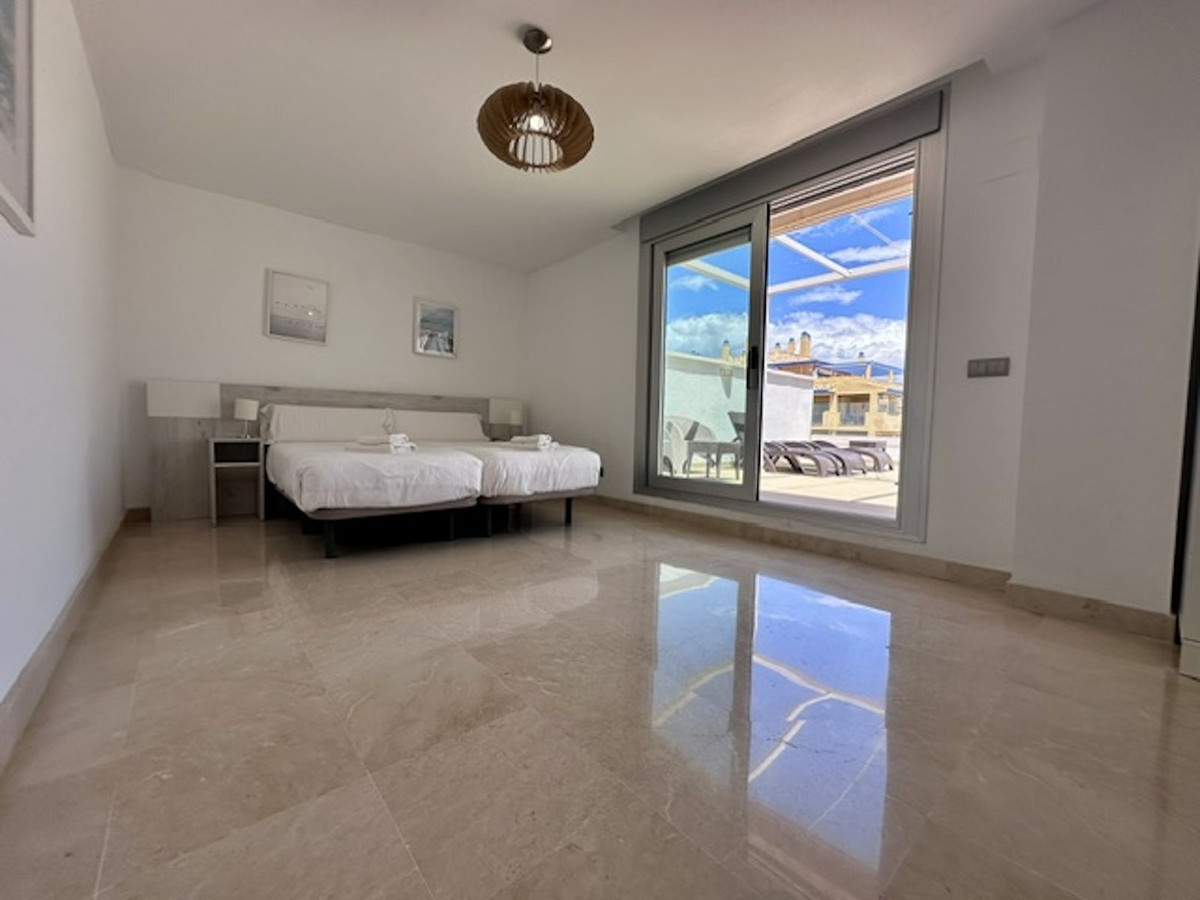 3 Bedroom Apartment for Sale in Marbella — view 13