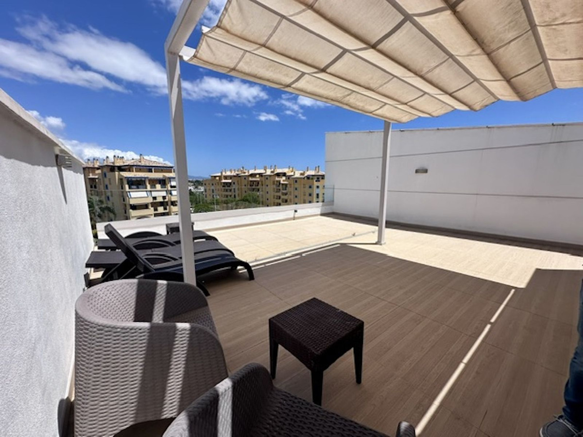 3 Bedroom Apartment for Sale in Marbella — view 3