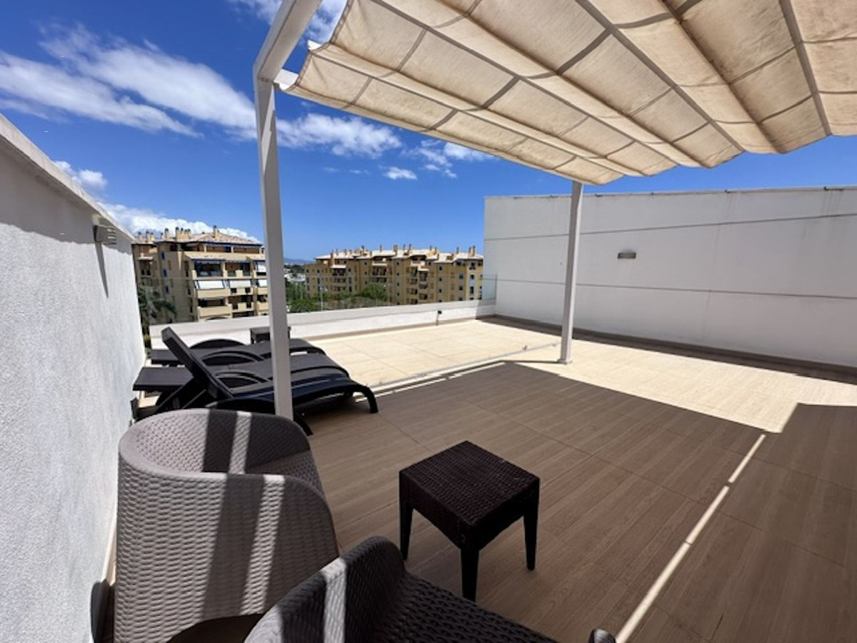 3 Bedroom Apartment for Sale in Marbella — view 6