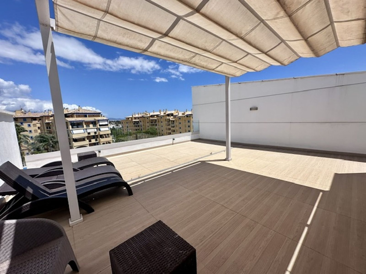 3 Bedroom Apartment for Sale in Marbella — view 7