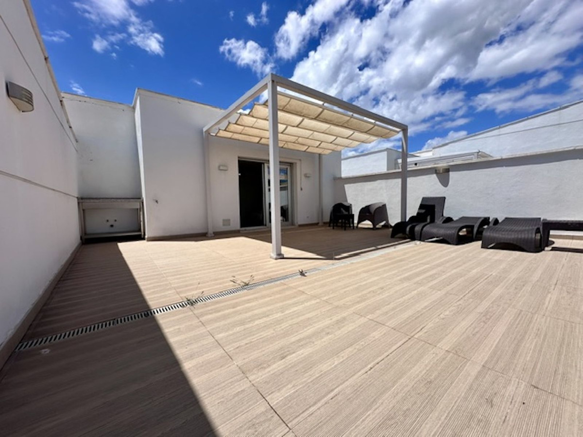 3 Bedroom Apartment for Sale in Marbella — view 10