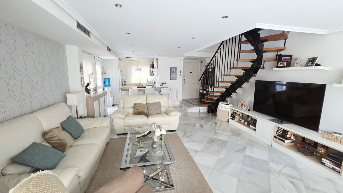 3 Bedroom Villa for Sale in The Golden Mile — 4