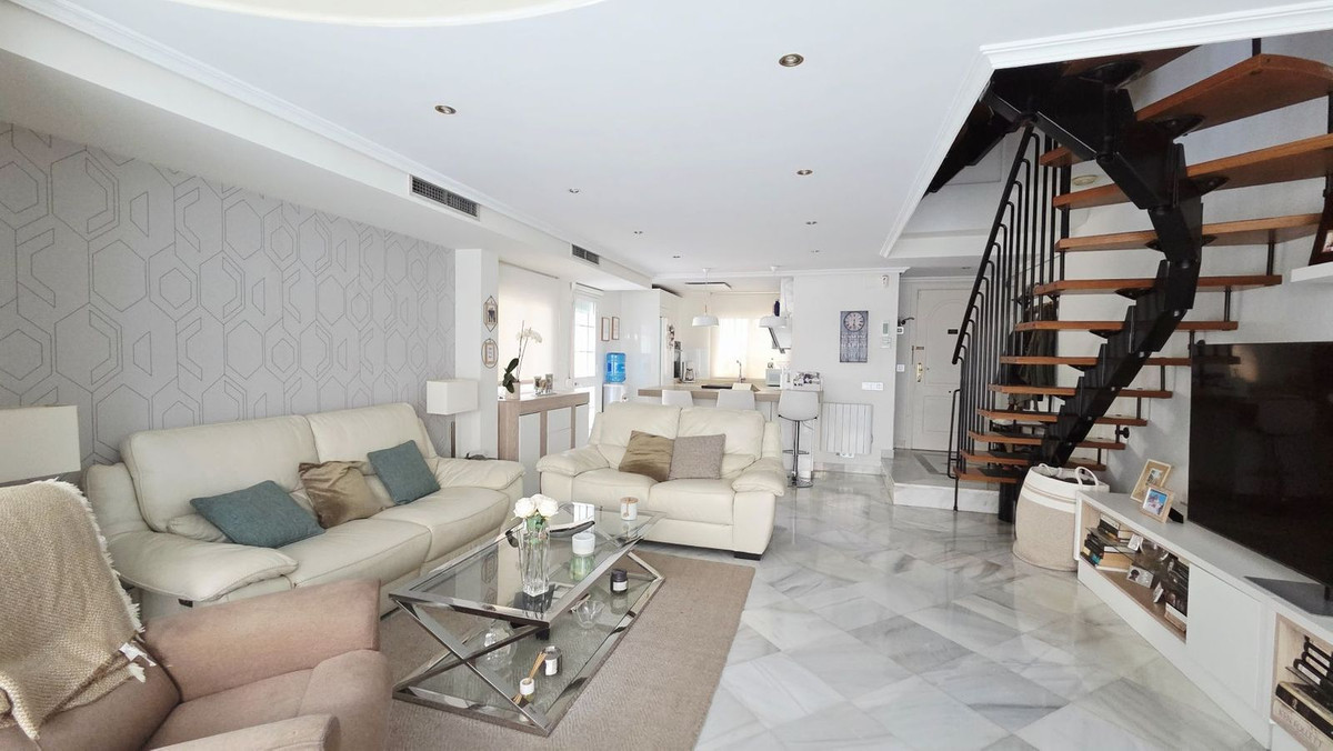 3 Bedroom Villa for Sale in The Golden Mile — 6