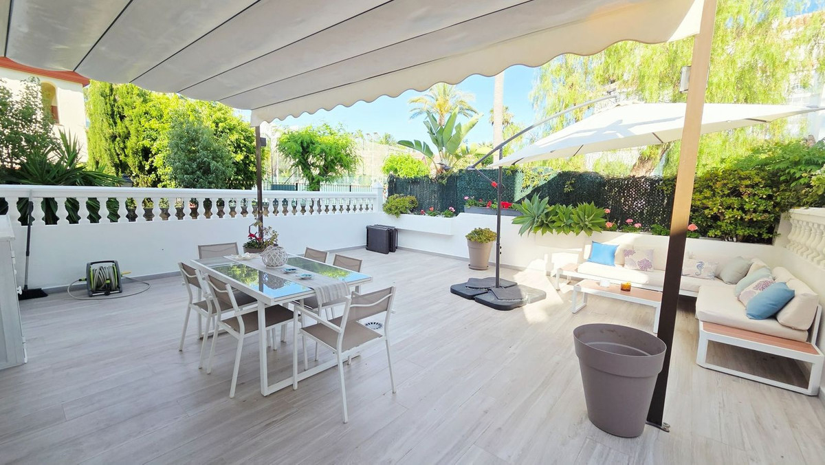 3 Bedroom Villa for Sale in The Golden Mile — view 10