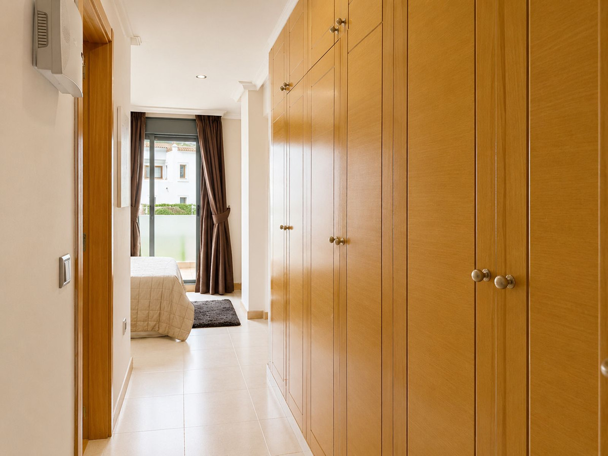 2 Bedroom Apartment for Sale in Selwo — view 12