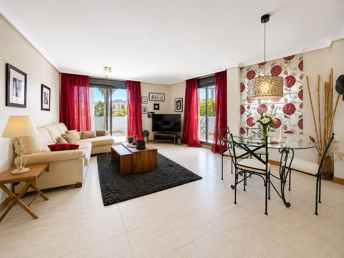 2 Bedroom Apartment for Sale in Selwo — view 4