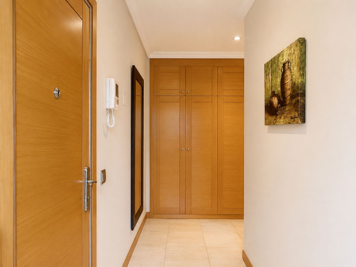 2 Bedroom Apartment for Sale in Selwo — view 8