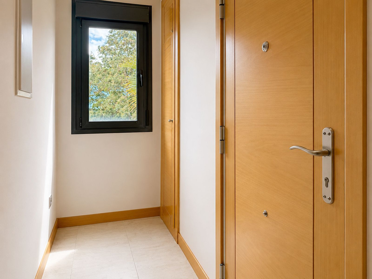 2 Bedroom Apartment for Sale in Selwo — view 9