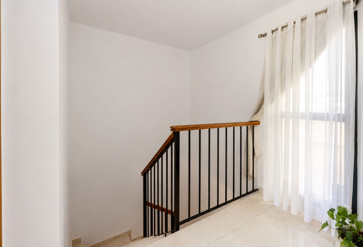 3 Chambres Appartement à Vendre à Selwo — view 11
