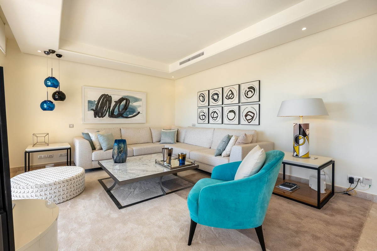 3 Bedroom Apartment for Sale in Marbella — view 4
