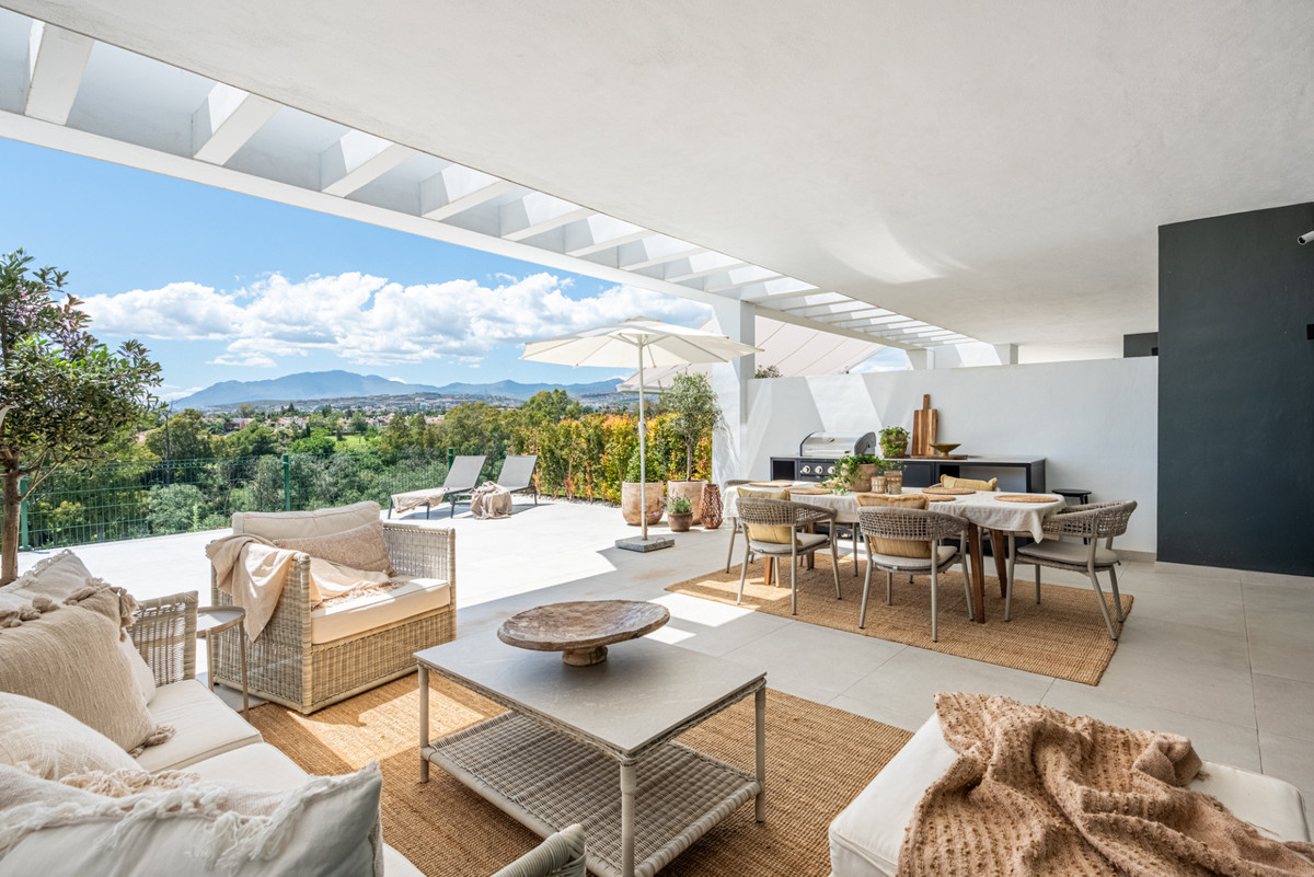 4 Bedroom Villa for Sale in San Pedro de Alcántara — view 4