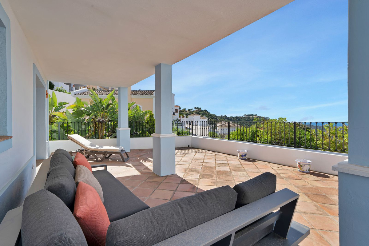 3 Bedroom Villa for Sale in Benahavís — view 19