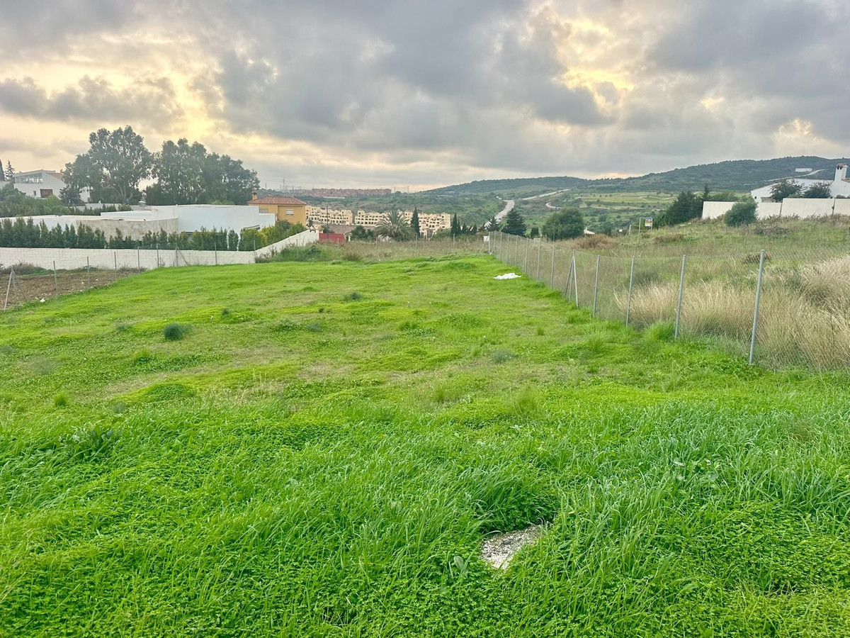 Plot for Sale in Valle Romano