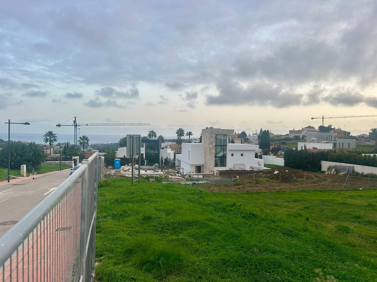 Plot for Sale in Valle Romano — 2