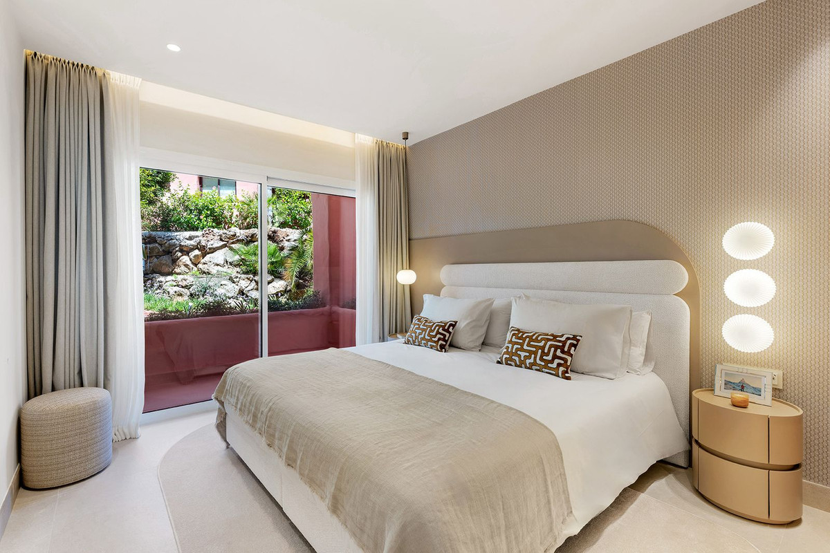 3 Bedroom Apartment for Sale in New Golden Mile — view 14