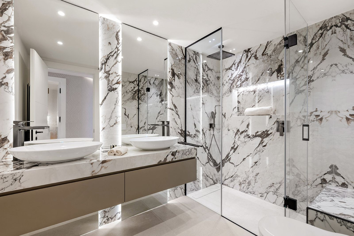 3 Bedroom Apartment for Sale in New Golden Mile — view 15