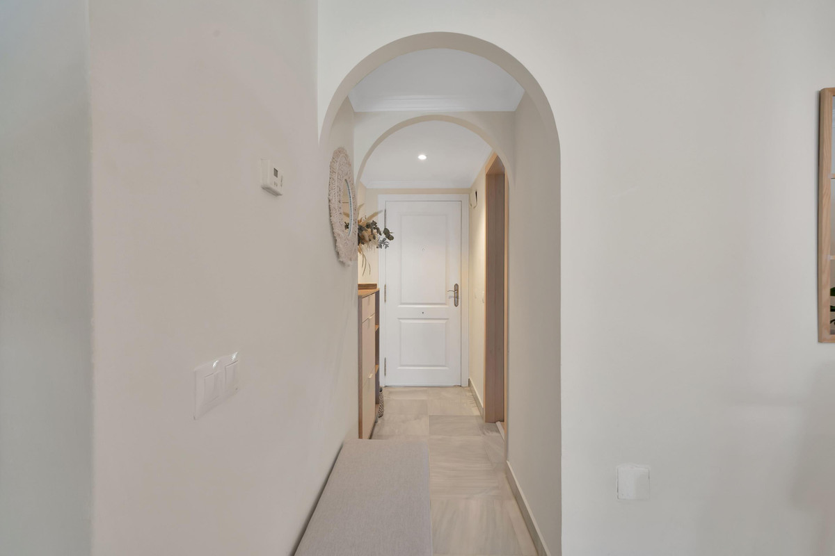 2 Bedroom Apartment for Sale in Marbella — view 10