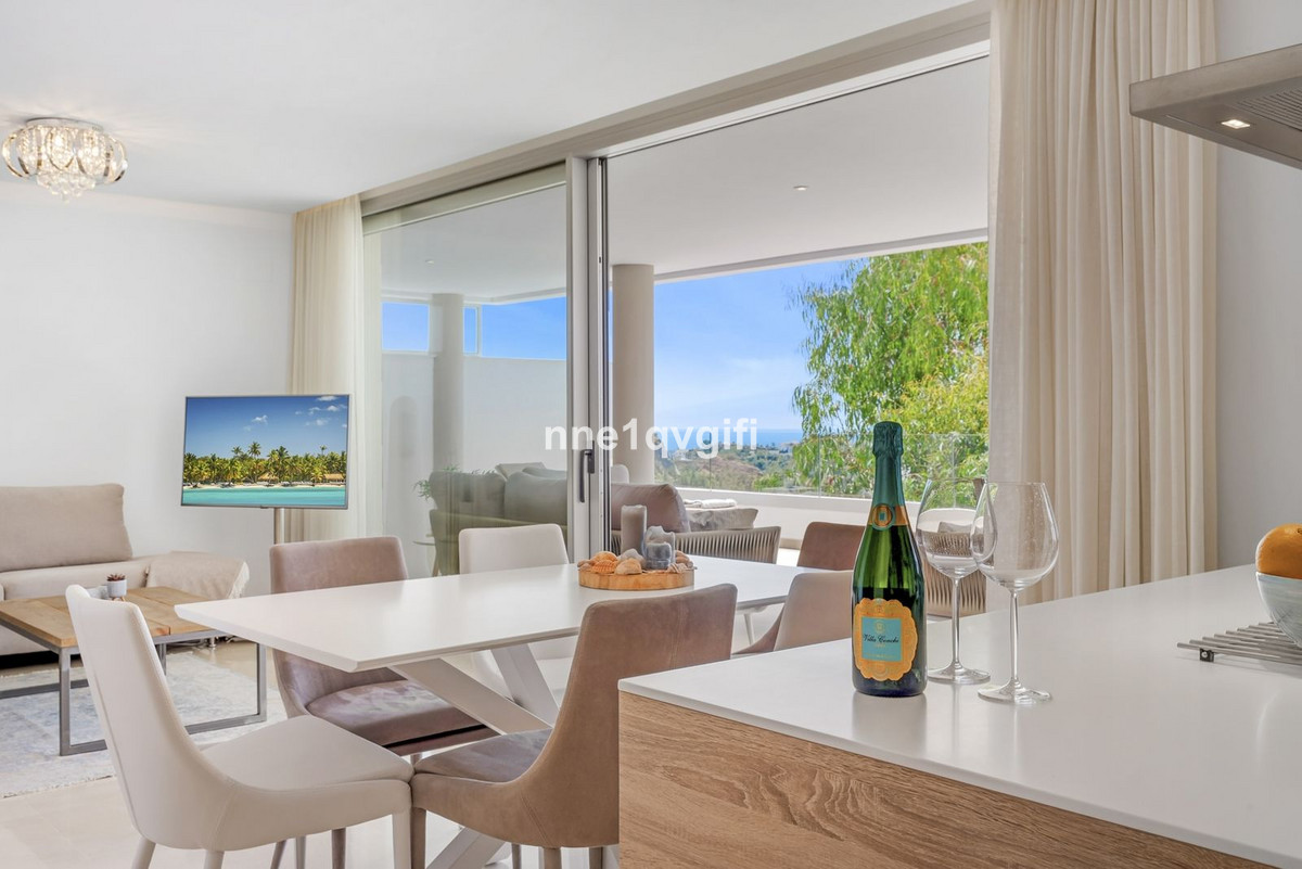 3 Bedroom Apartment for Sale in Benahavís — 5