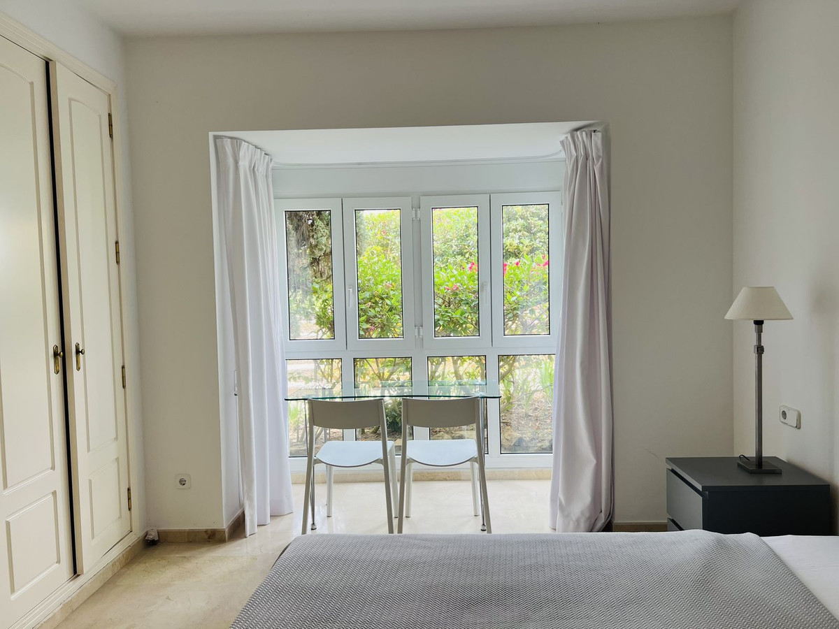 3 Bedroom Apartment for Sale in Marbella — view 15