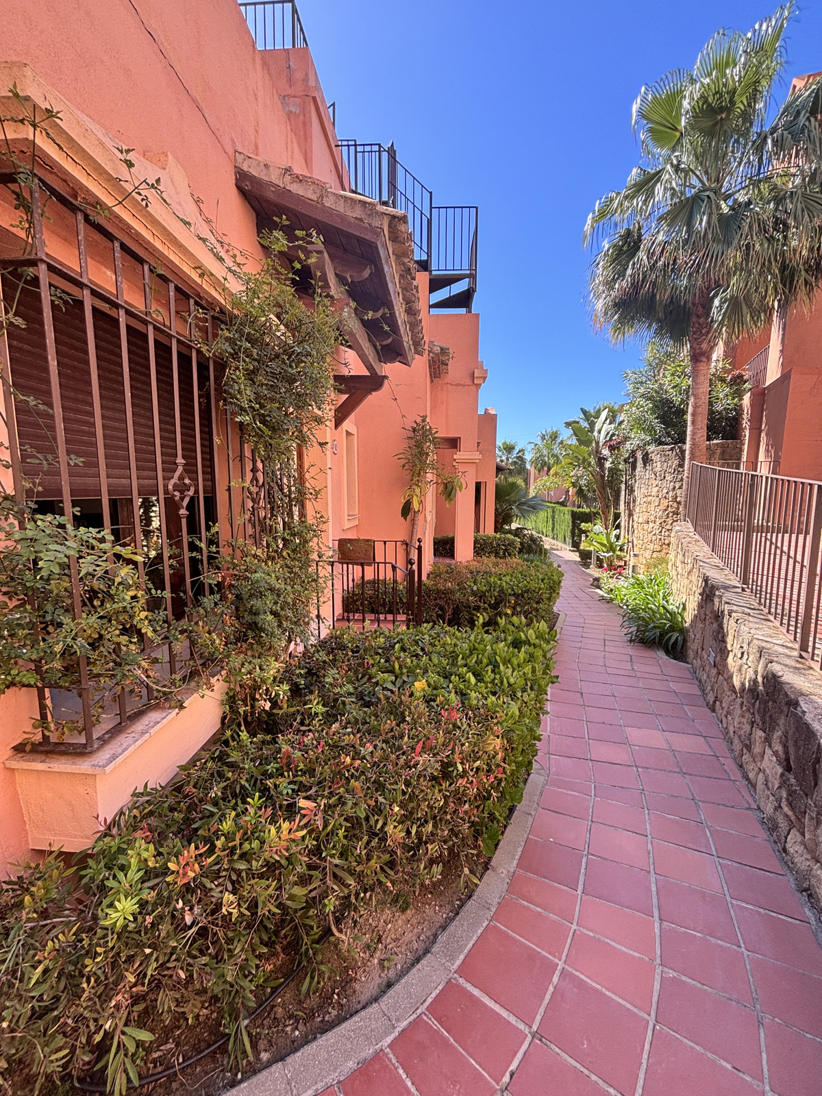 3 Bedroom Villa for Sale in Estepona — view 8