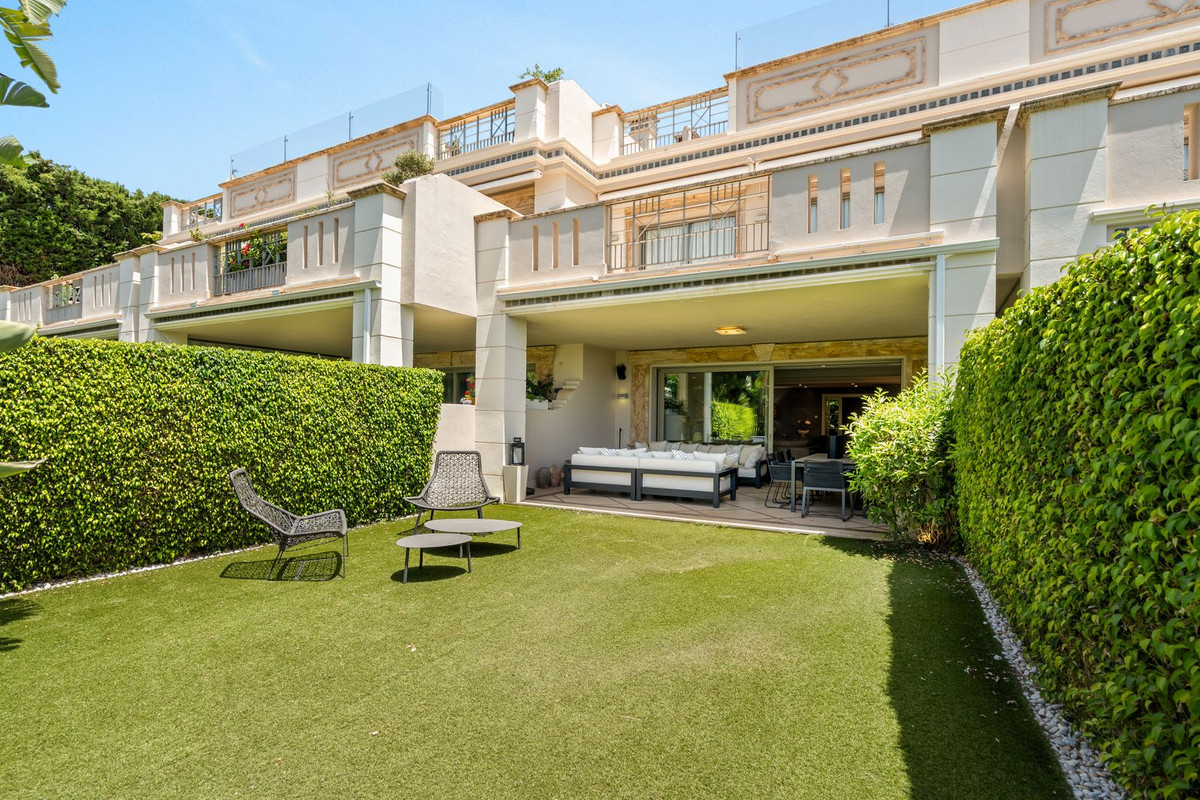 4 Bedroom Villa for Sale in Sierra Blanca