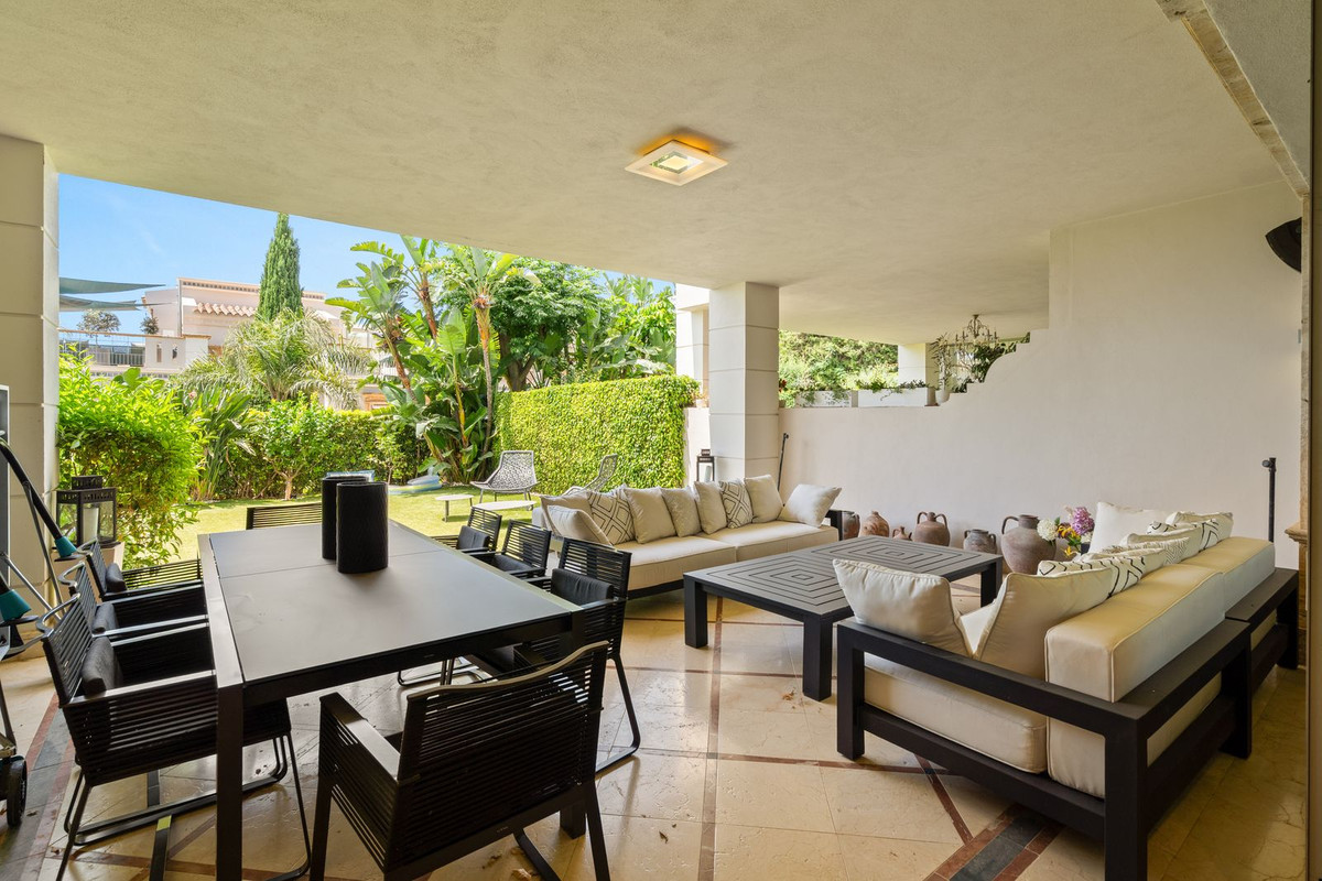 4 Bedroom Villa for Sale in Sierra Blanca — 3