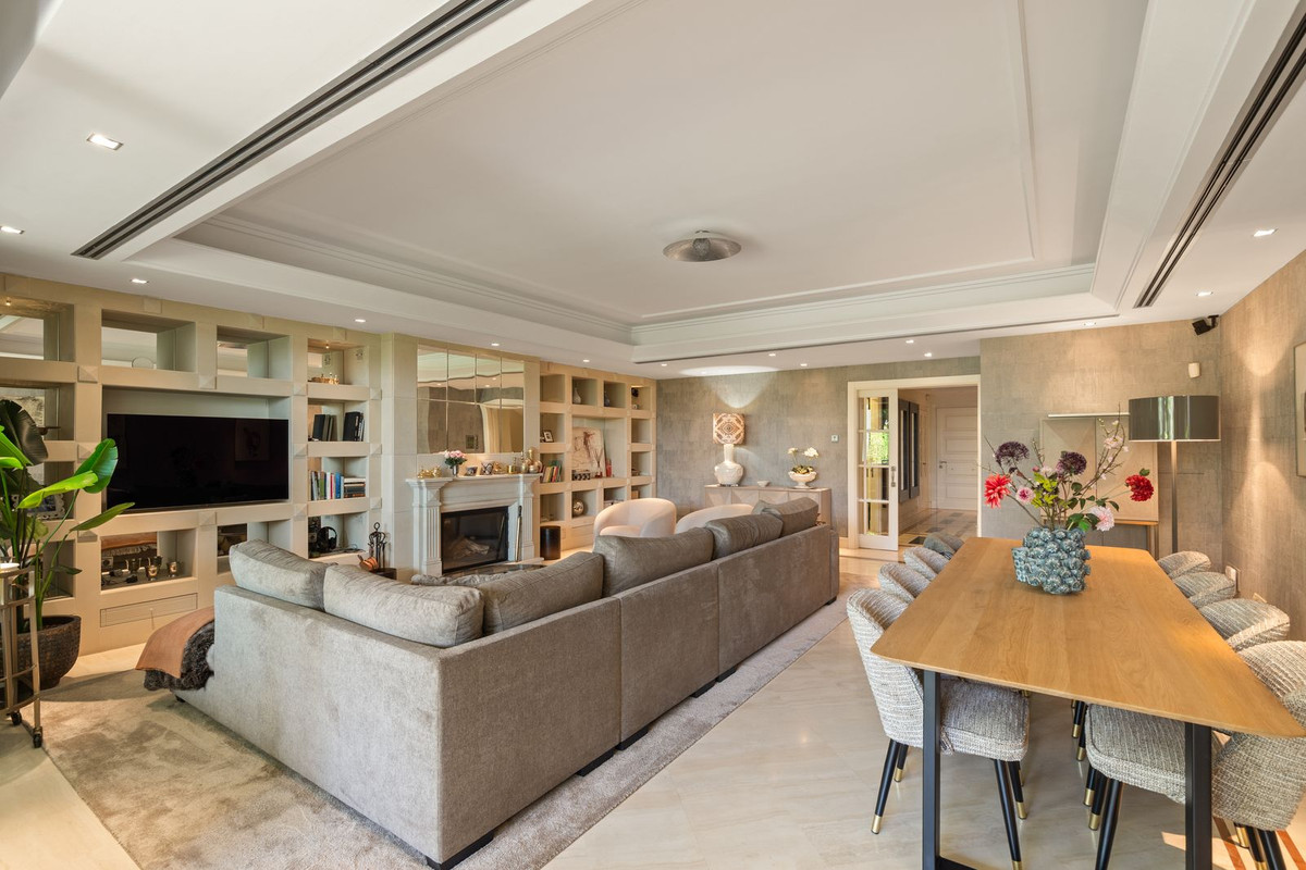 4 Bedroom Villa for Sale in Sierra Blanca — 8