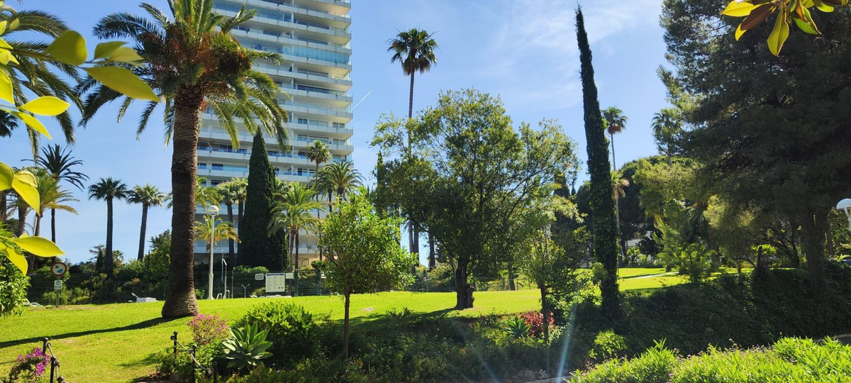 3 Bedroom Apartment for Sale in Marbella — view 11