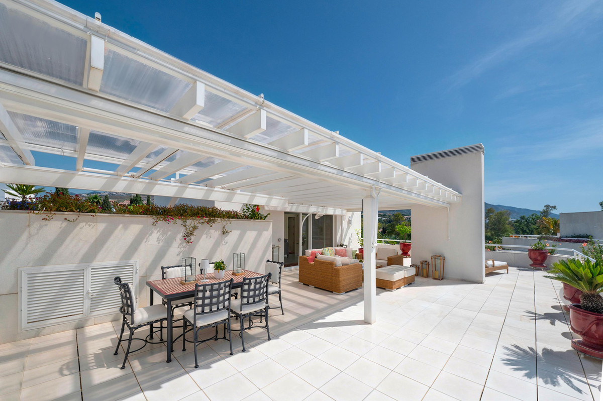 4 Bedroom Apartment for Sale in Nueva Andalucía — view 11