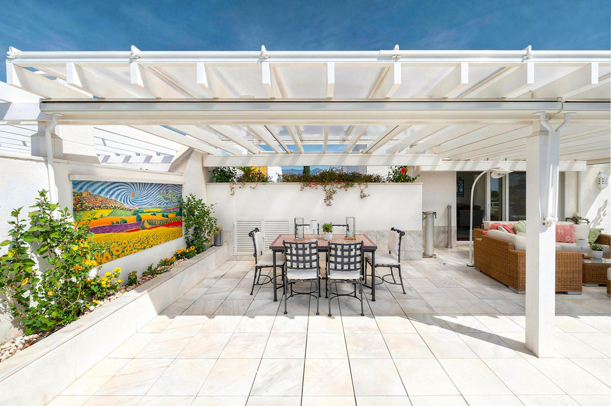 4 Bedroom Apartment for Sale in Nueva Andalucía — view 12
