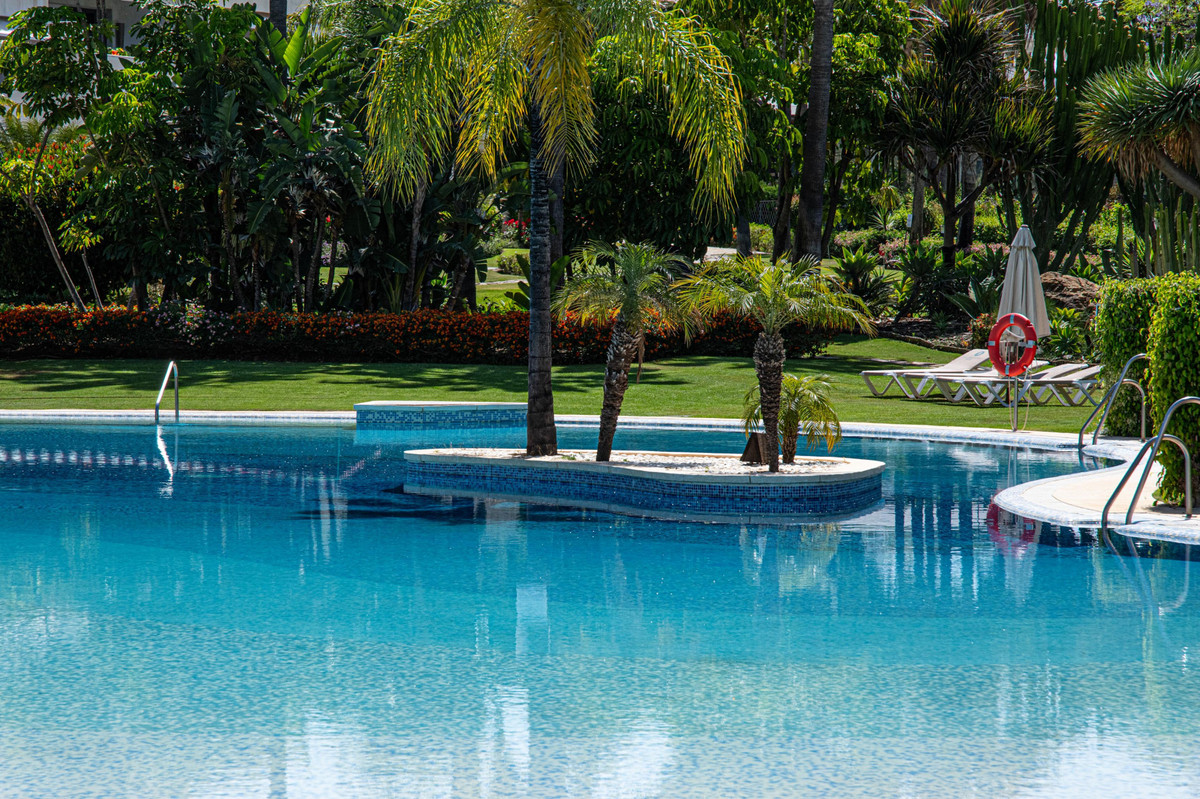 4 Bedroom Apartment for Sale in Nueva Andalucía — view 6