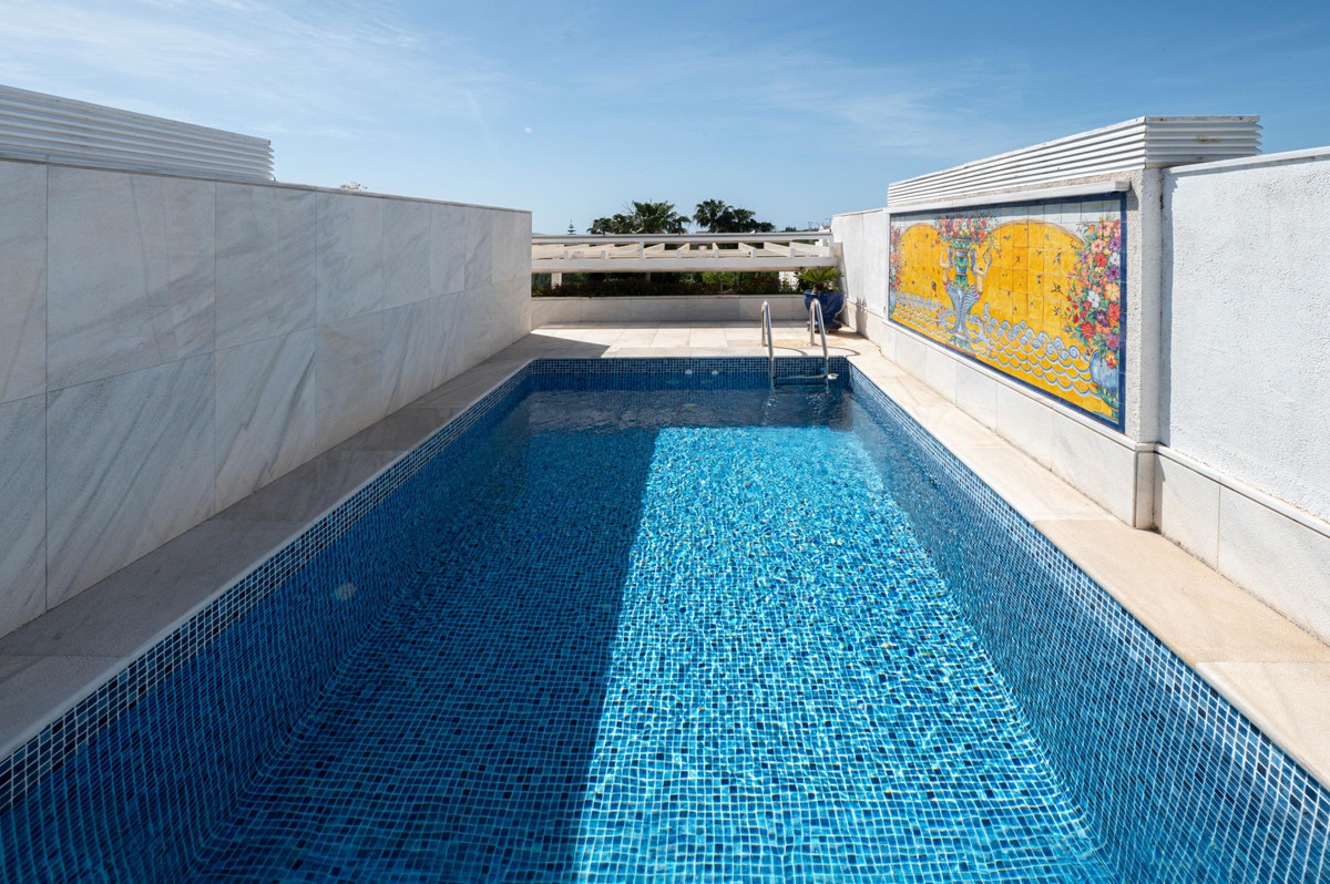4 Bedroom Apartment for Sale in Nueva Andalucía — view 10