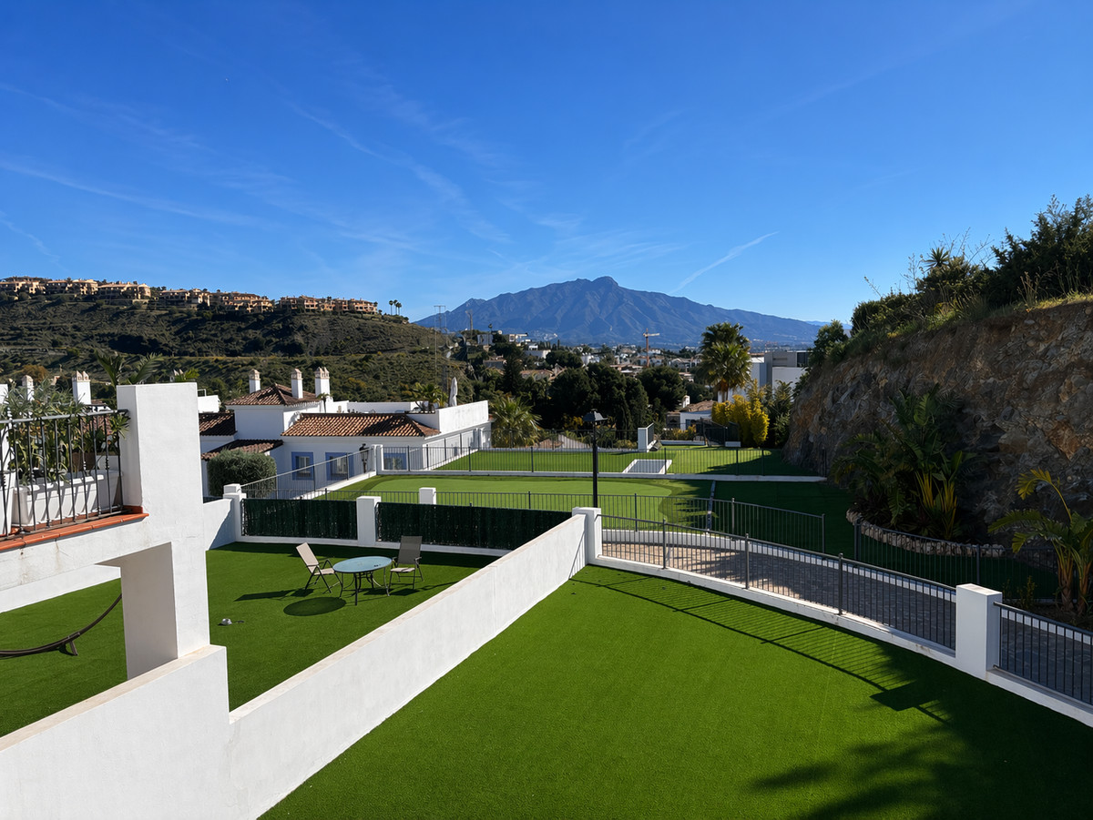 2 Bedroom Apartment for Sale in Benahavís — view 19