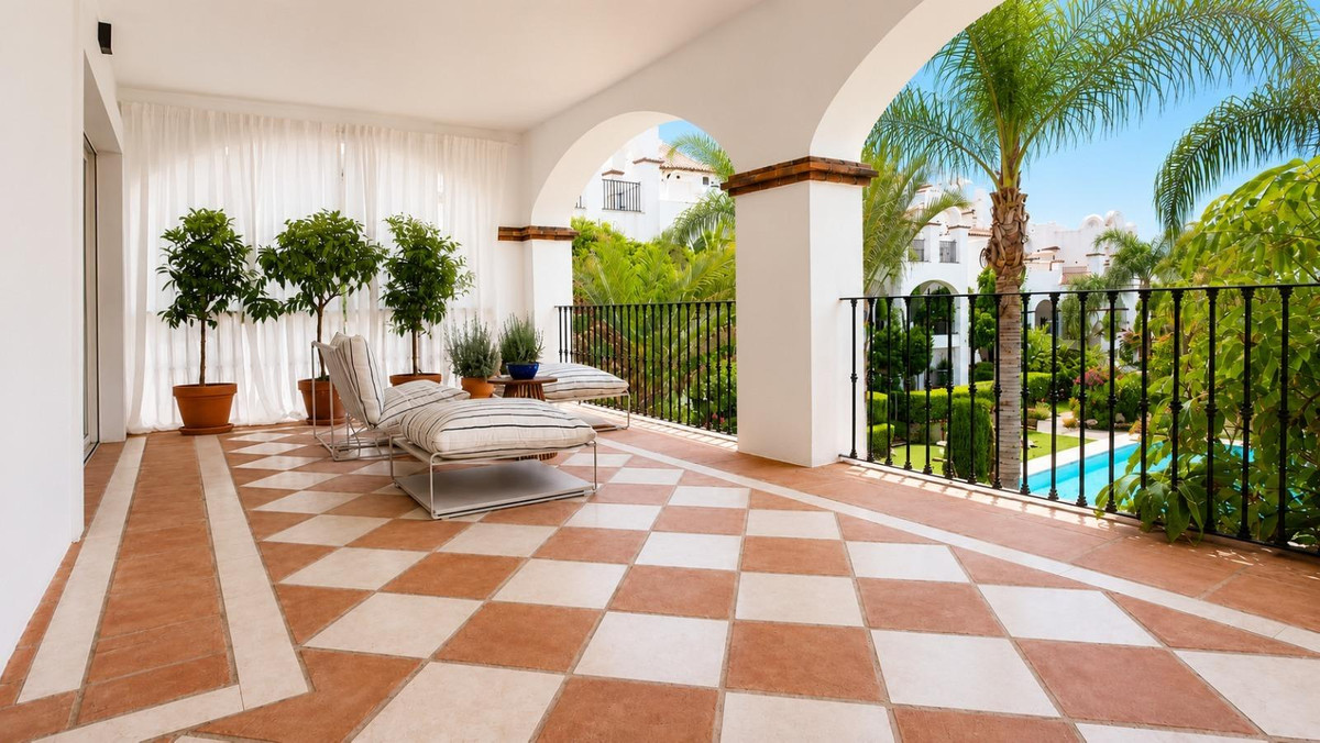 3 Bedroom Apartment for Sale in Nagüeles — 2
