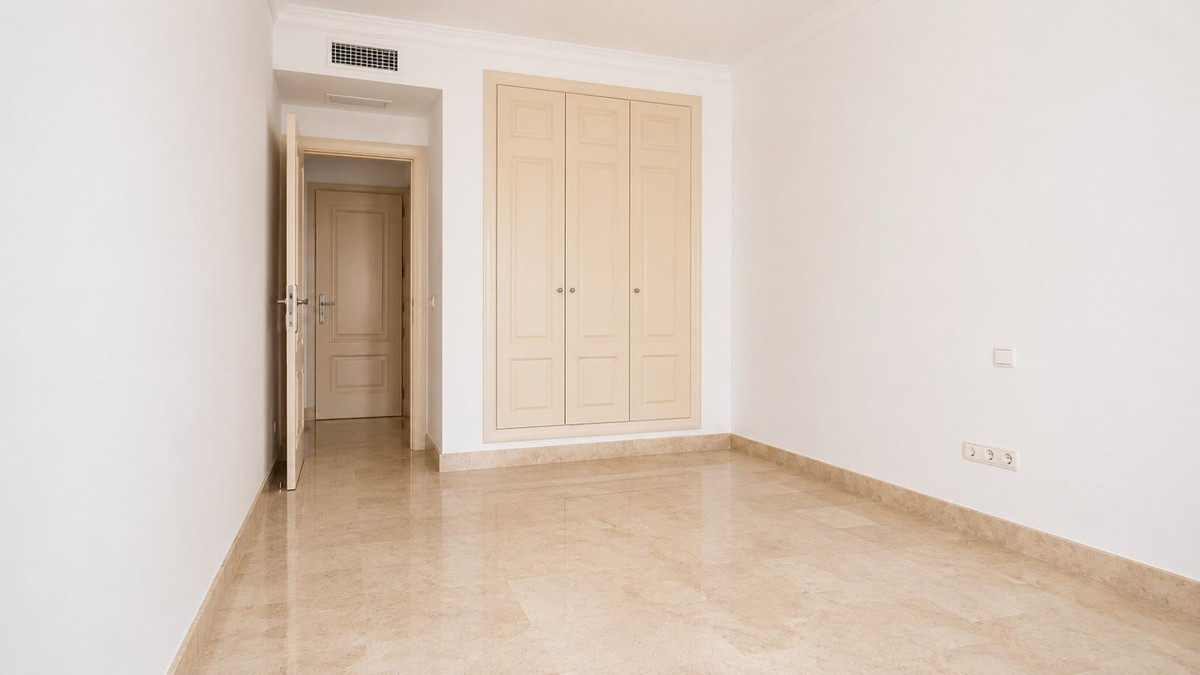 3 Bedroom Apartment for Sale in Nagüeles — view 11