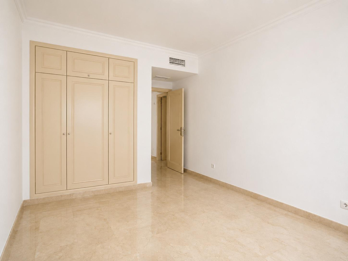 3 Bedroom Apartment for Sale in Nagüeles — view 12