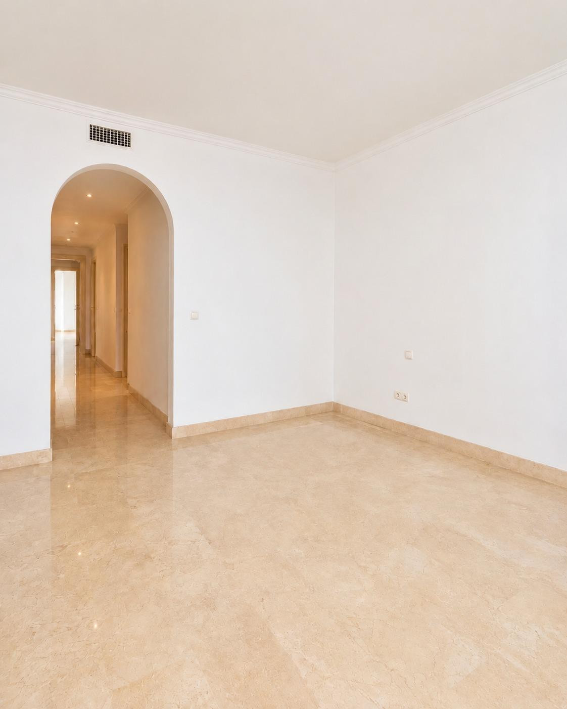 3 Bedroom Apartment for Sale in Nagüeles — view 16