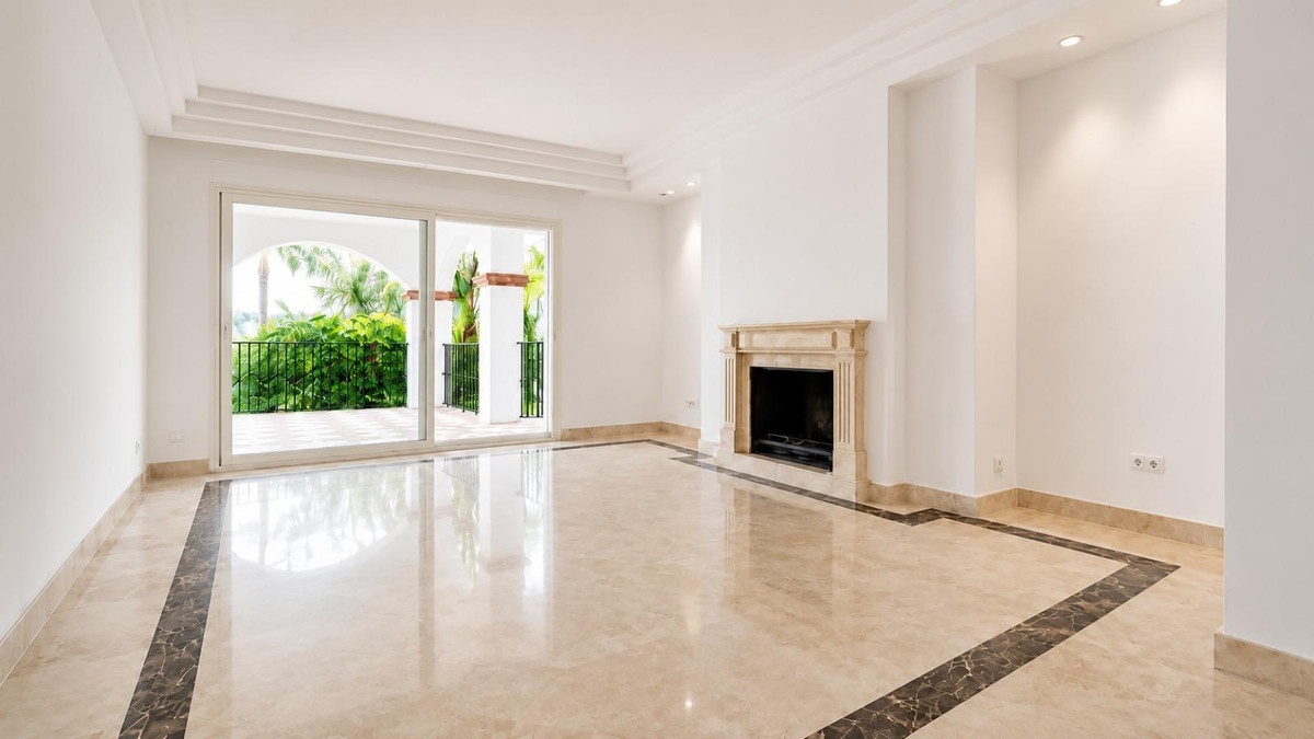 3 Bedroom Apartment for Sale in Nagüeles — 9