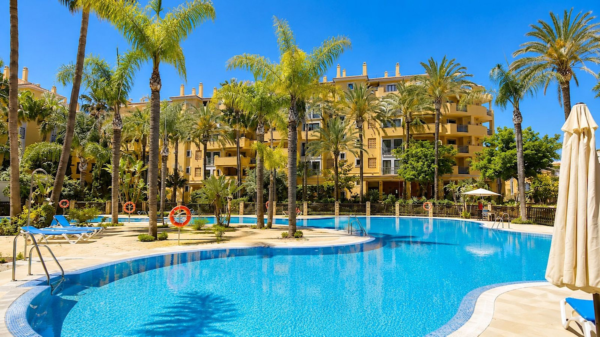 2 Bedroom Apartment for Sale in San Pedro de Alcántara