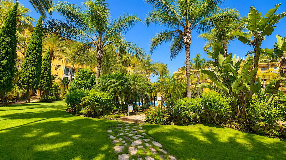 2 Bedroom Apartment for Sale in San Pedro de Alcántara — view 20